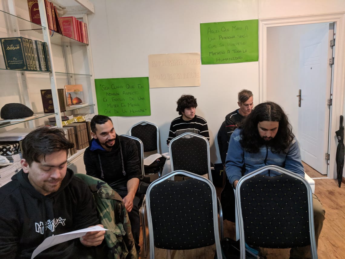 Clase de árabe en el centro de la comunidad en yaguaron, 2019