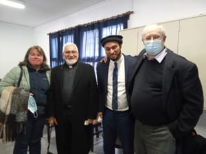 Presentación interreligiosa en un instituto de Montevideo